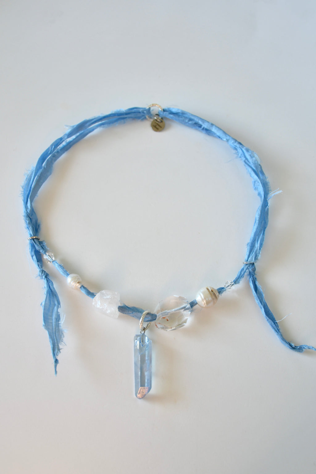 Collier Cristal de roche & Perle sur soie