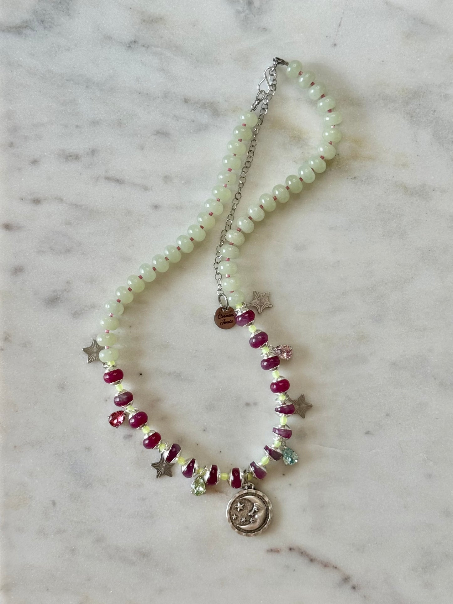 Collier Charms Jade — L’harmonie qui traverse les âges