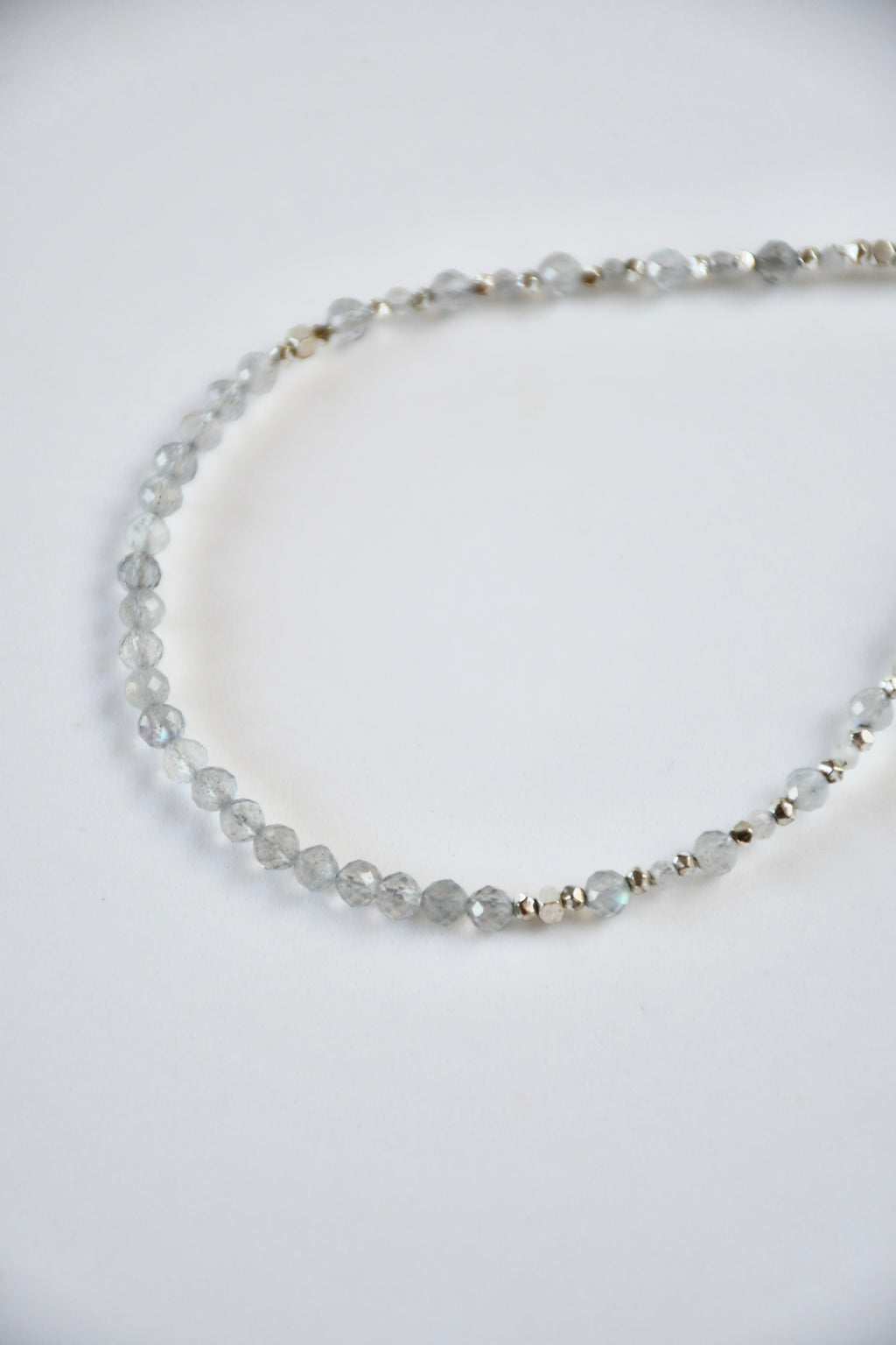 Colliers fins de pierres naturelles, Pierre de lune, Labradorite & Kunzite
