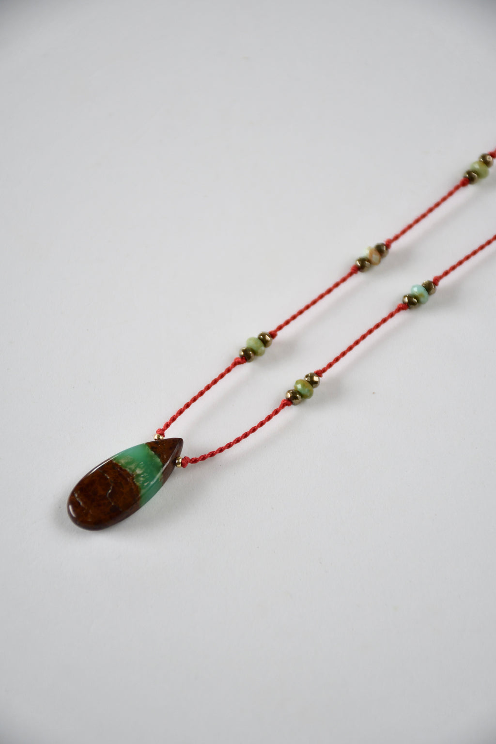Collier Chrysoprase & Amazonite sur soie
