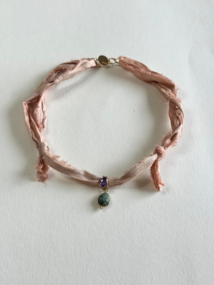 Collier Turquoise africaine sur ruban de soie — Le Bouclier de Vérité