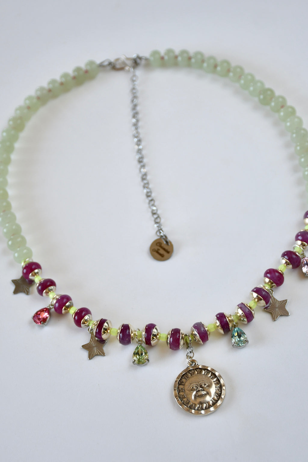 Collier Charms Jade — L’harmonie qui traverse les âges