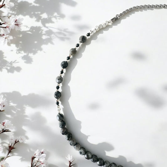 Collier Spinelle et Larvikite