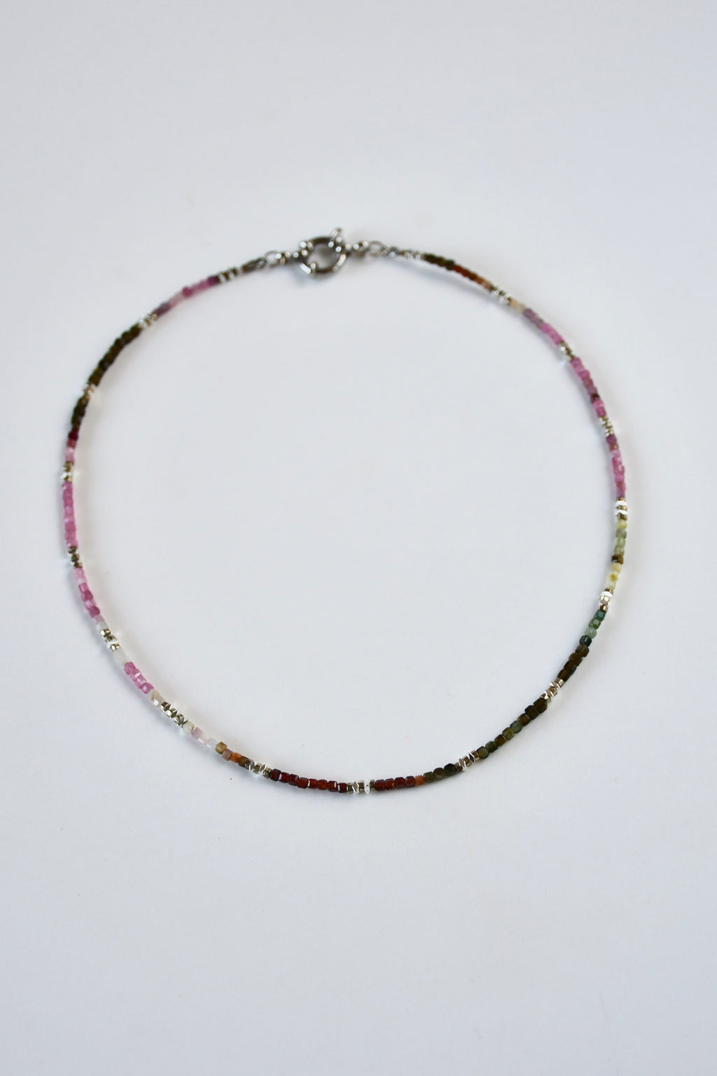 #110 Collana con tormalina e granato – Energia vitale