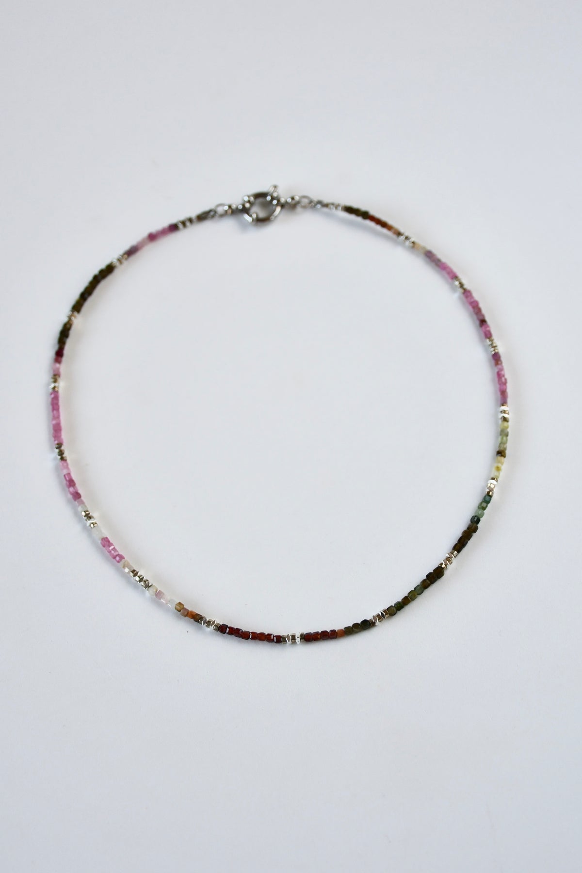 #110 Collana con tormalina e granato – Energia vitale