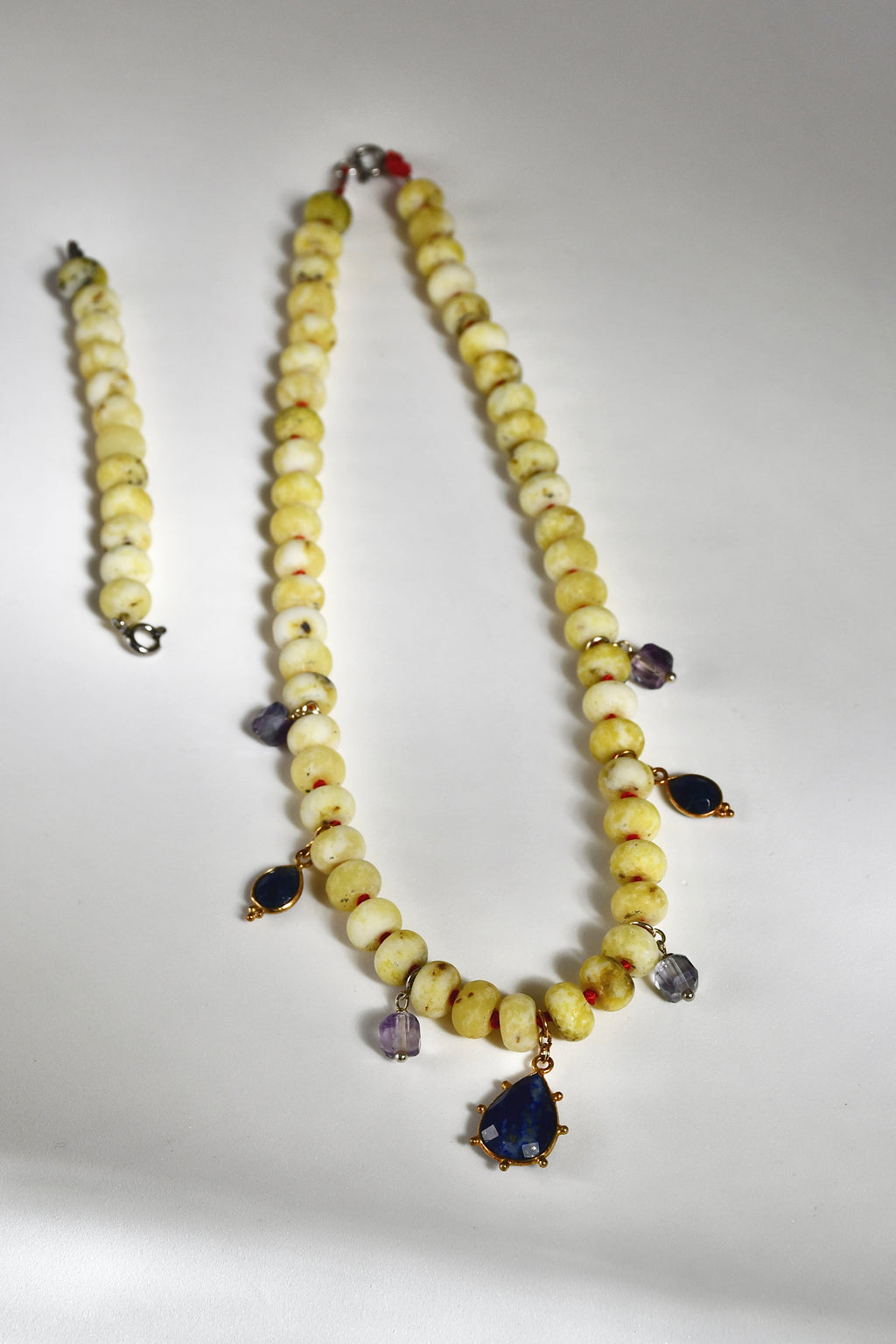 Collier Charms Tuquoise jaune & Lapis Lazuli
