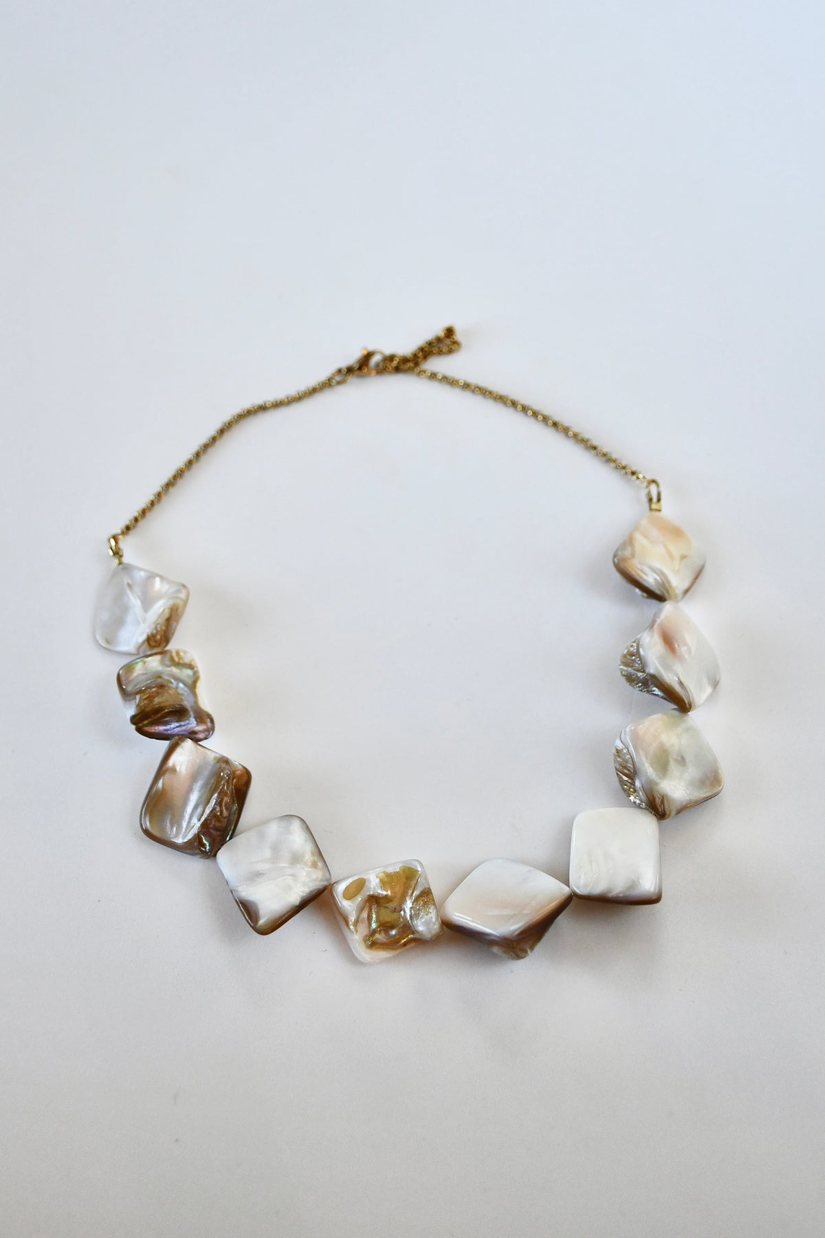 Collier morceaux de nacres