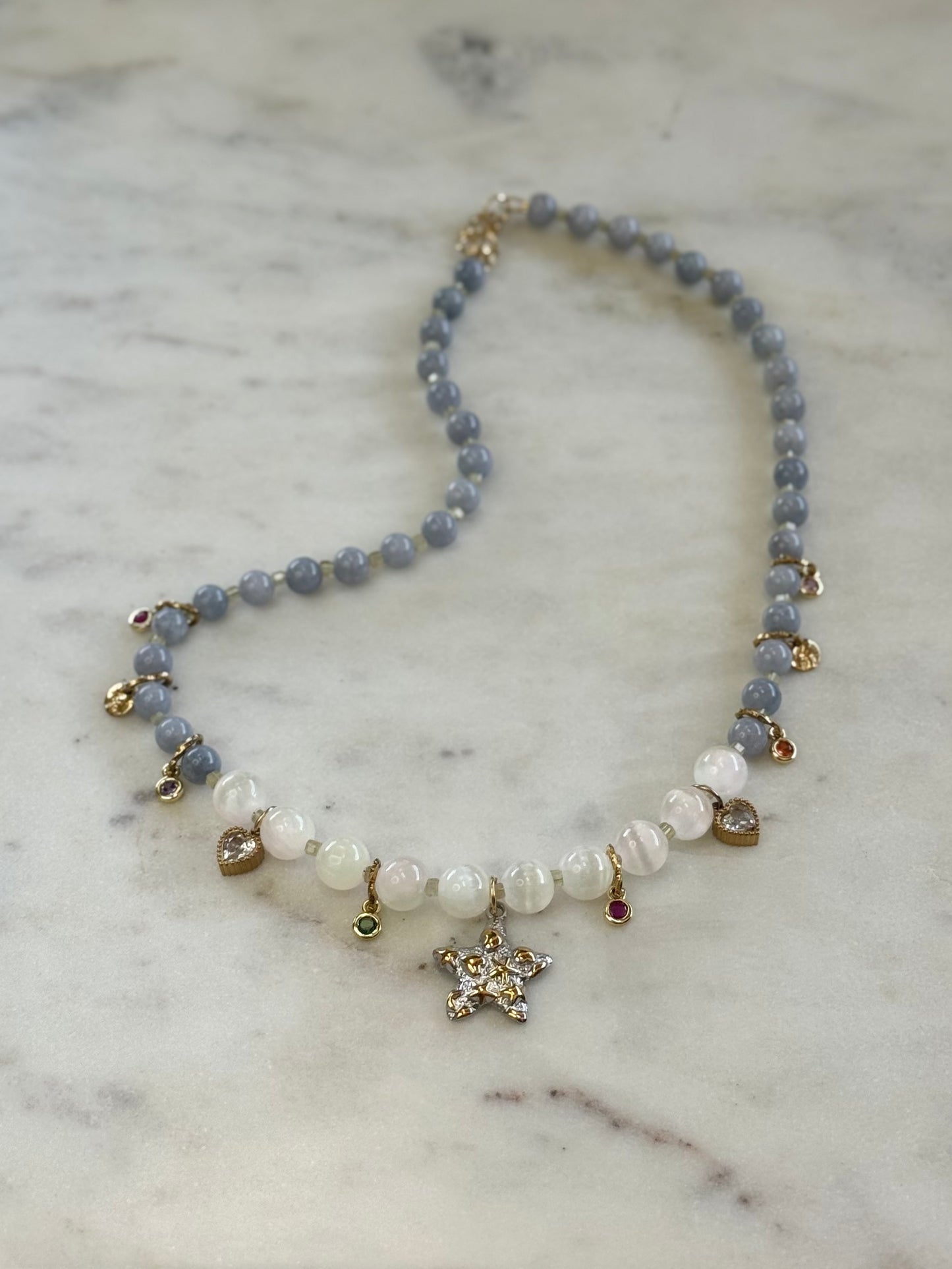 Collier Charms, Sélénite & Angelite   — Le souffle du ciel