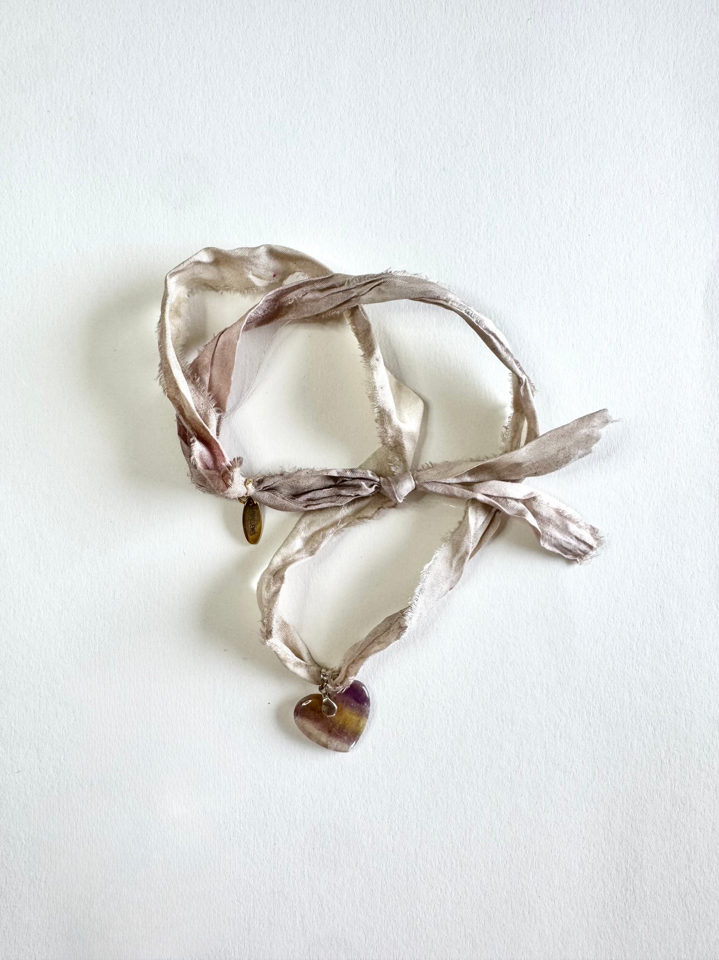 Collier Fluorite sur ruban de soie — L’Esprit Clarifié