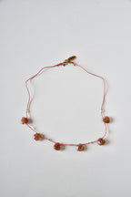 Collier Pierre de soleil sur soie