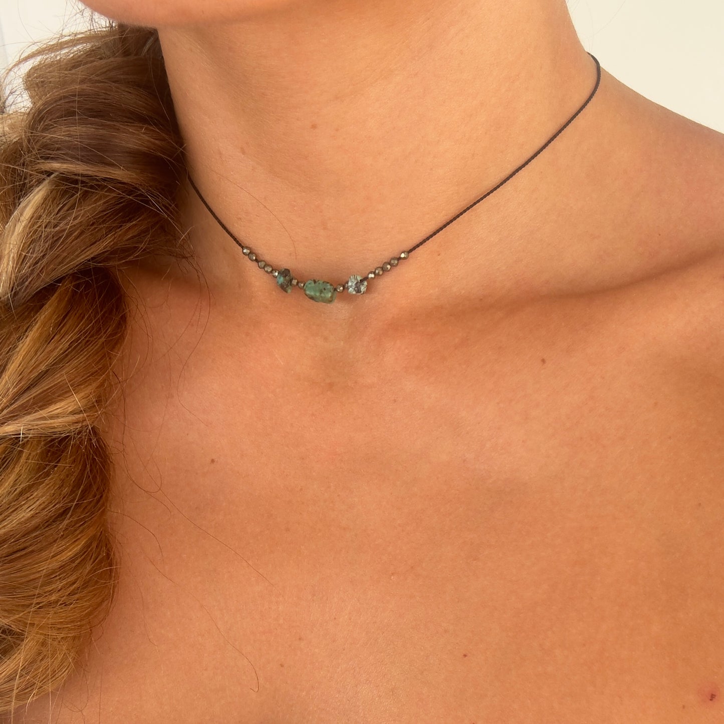Collier de soie Turquoise Africaine et Pyrite