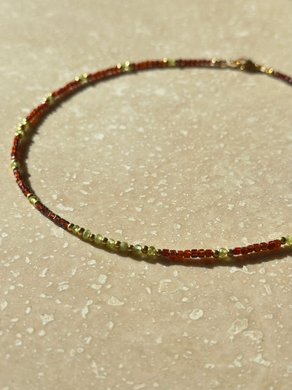 Collier Grenat & Péridot — Énergie vitale et joie lumineuse