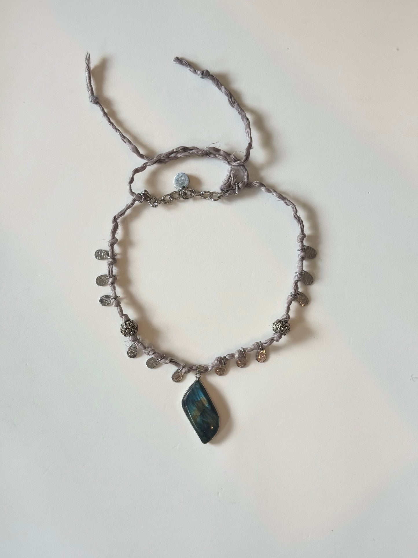 Collier Labradorite sur soie