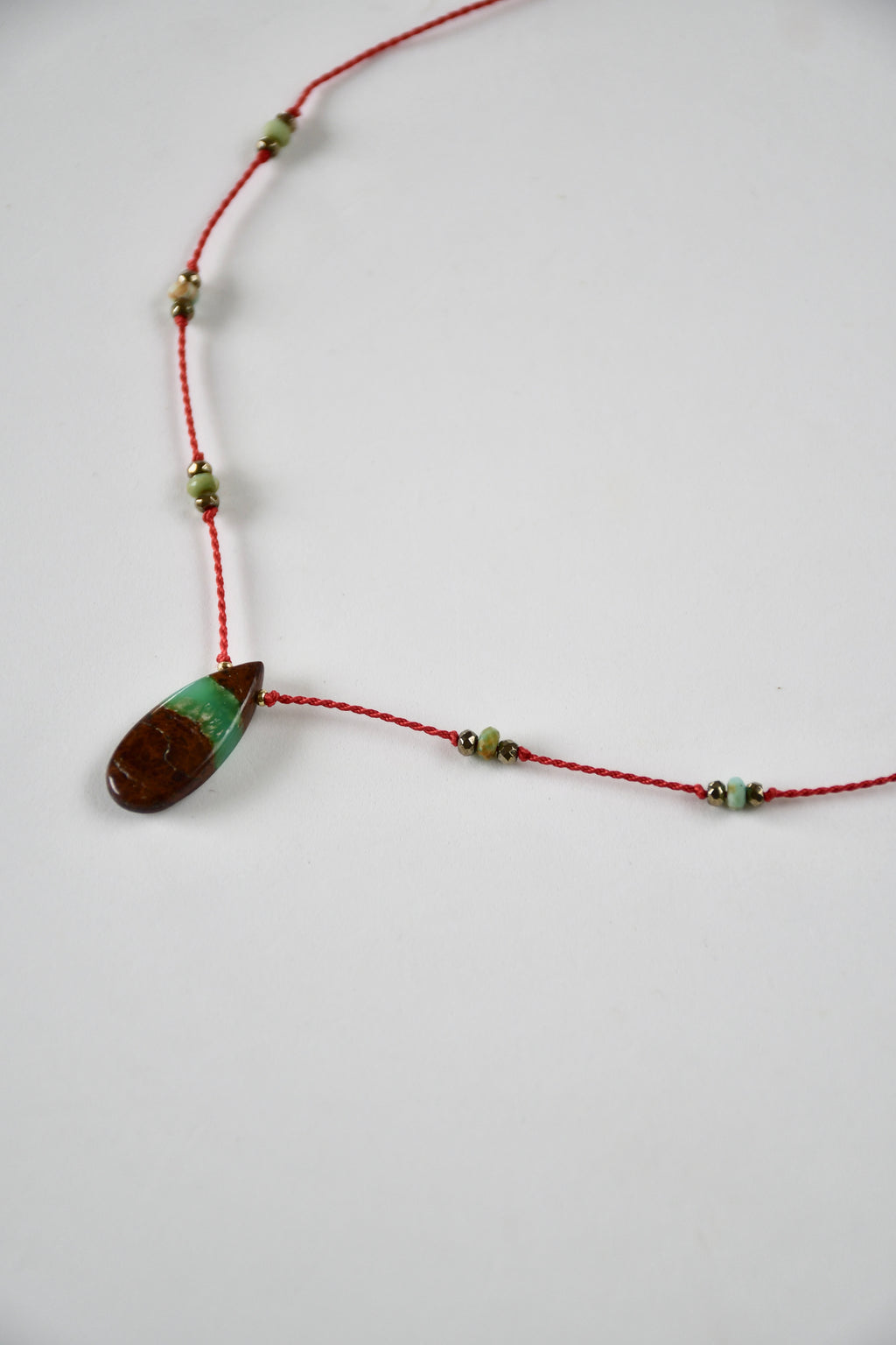 Collier Chrysoprase & Amazonite sur soie