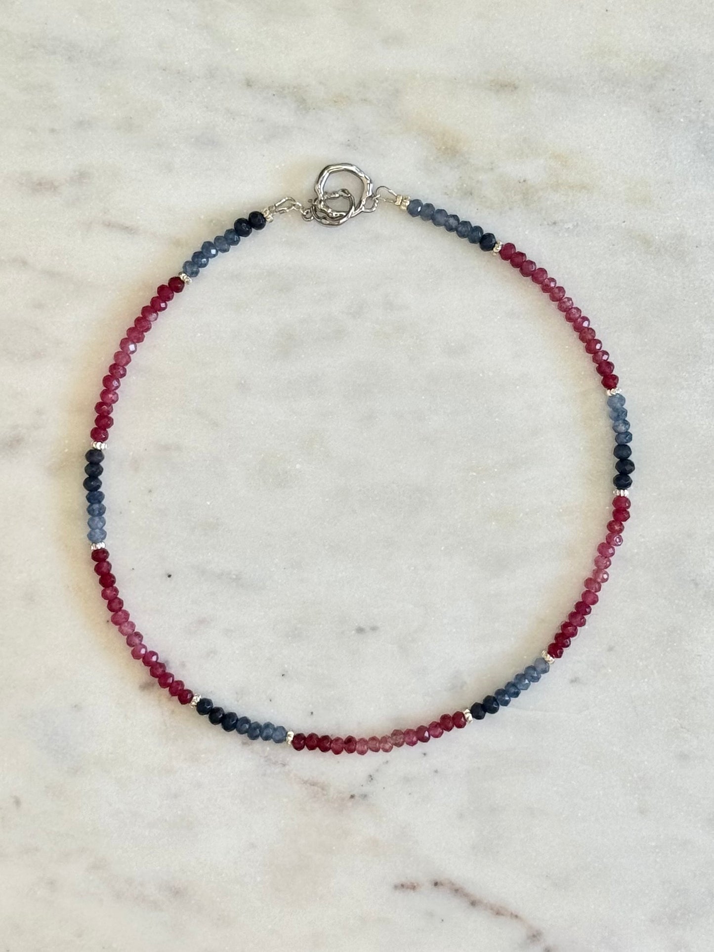 Colliers multicolores en Jade inspiration Saphir — La pierre de la sagesse et de l’harmonie*
