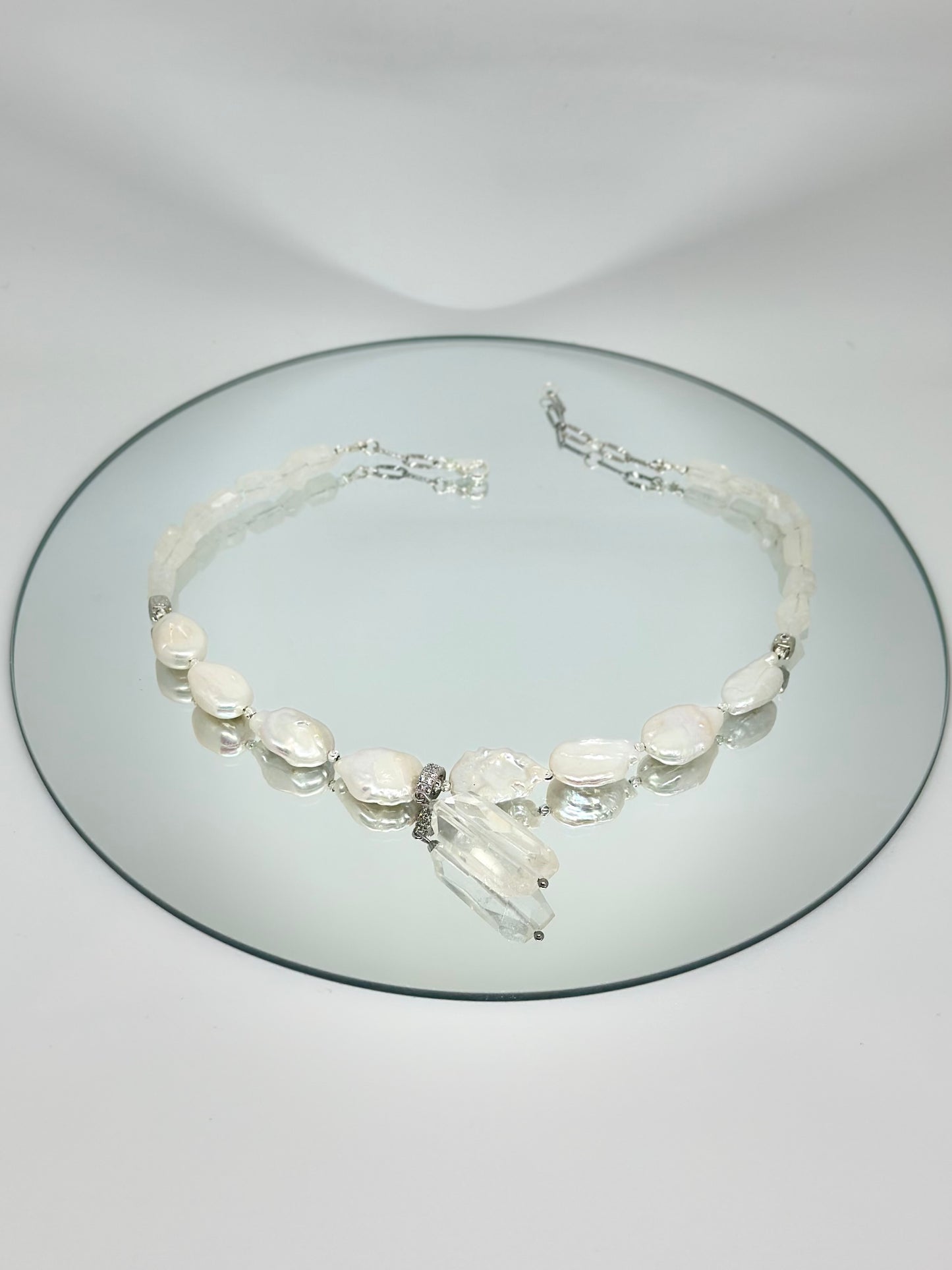 Collier Cristal de roche, Pierre de lune & Perles d’eau douce