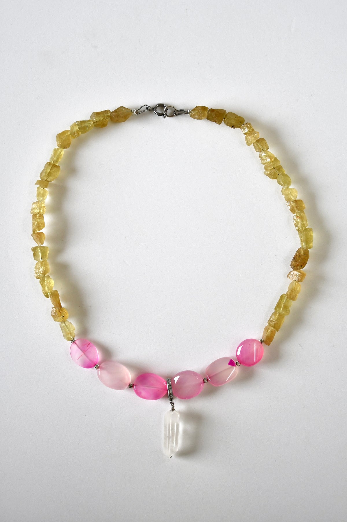 Collier Apatite jaune & Calcedoine — La douceur qui avance