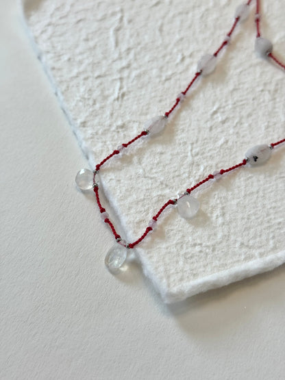 Collier Pierre de lune sur soie