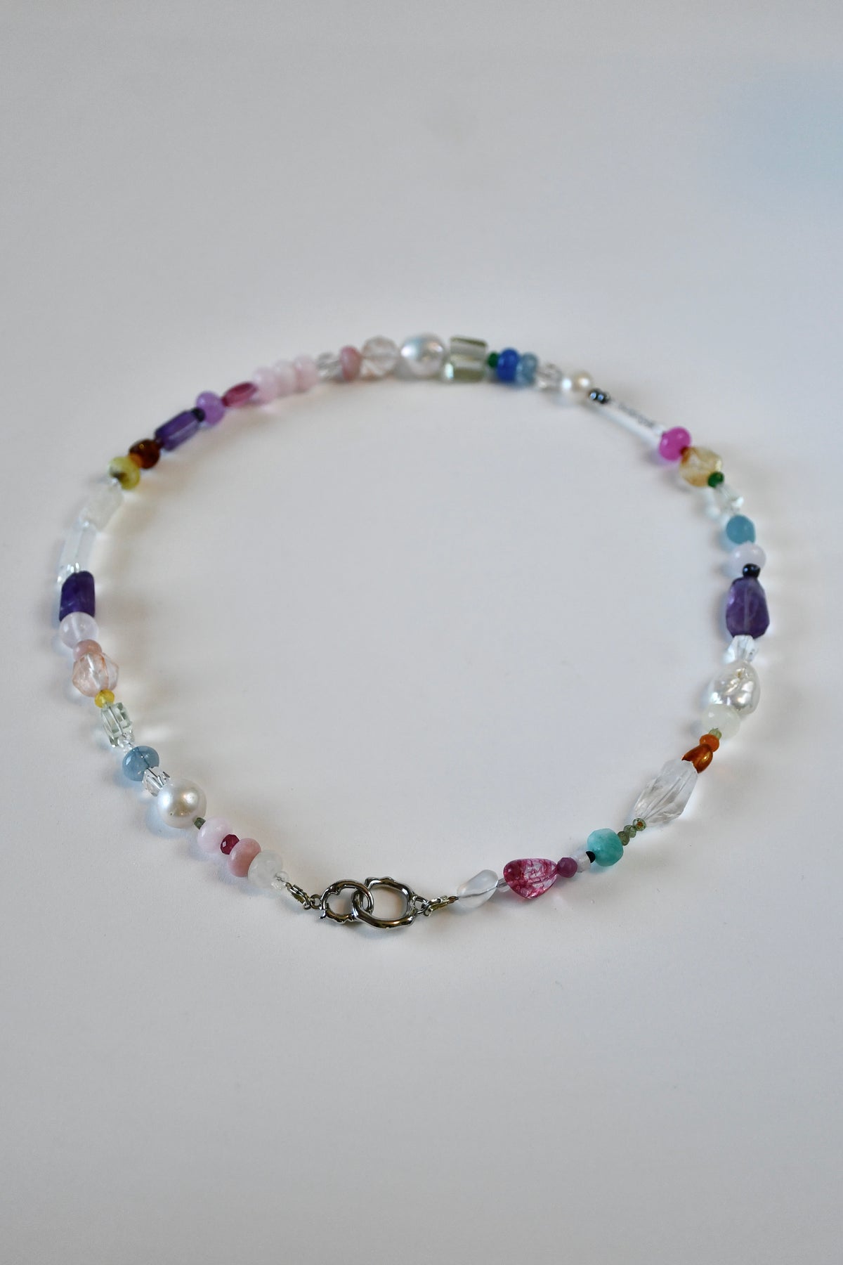 Collana multi pietre preziose e perle d'acqua dolce — Il grande raduno