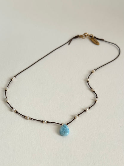 Collier Larimar & Keishi d’eau douce sur soie