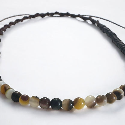 Collier perle de coquillage nacre tressage main, ajustable