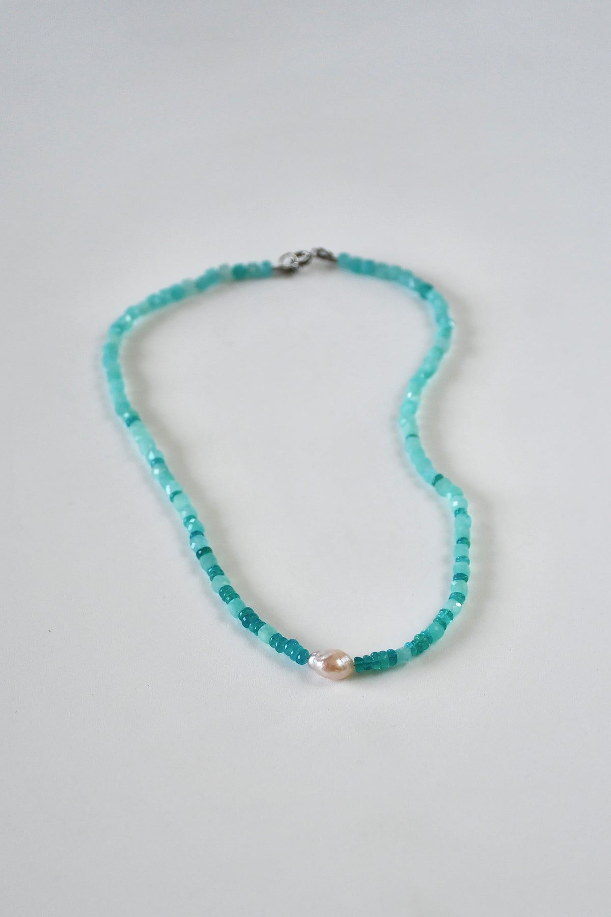 Collier Opale Éthiopienne, Amazonite & Perle d’eau douce — L’âme apaisée