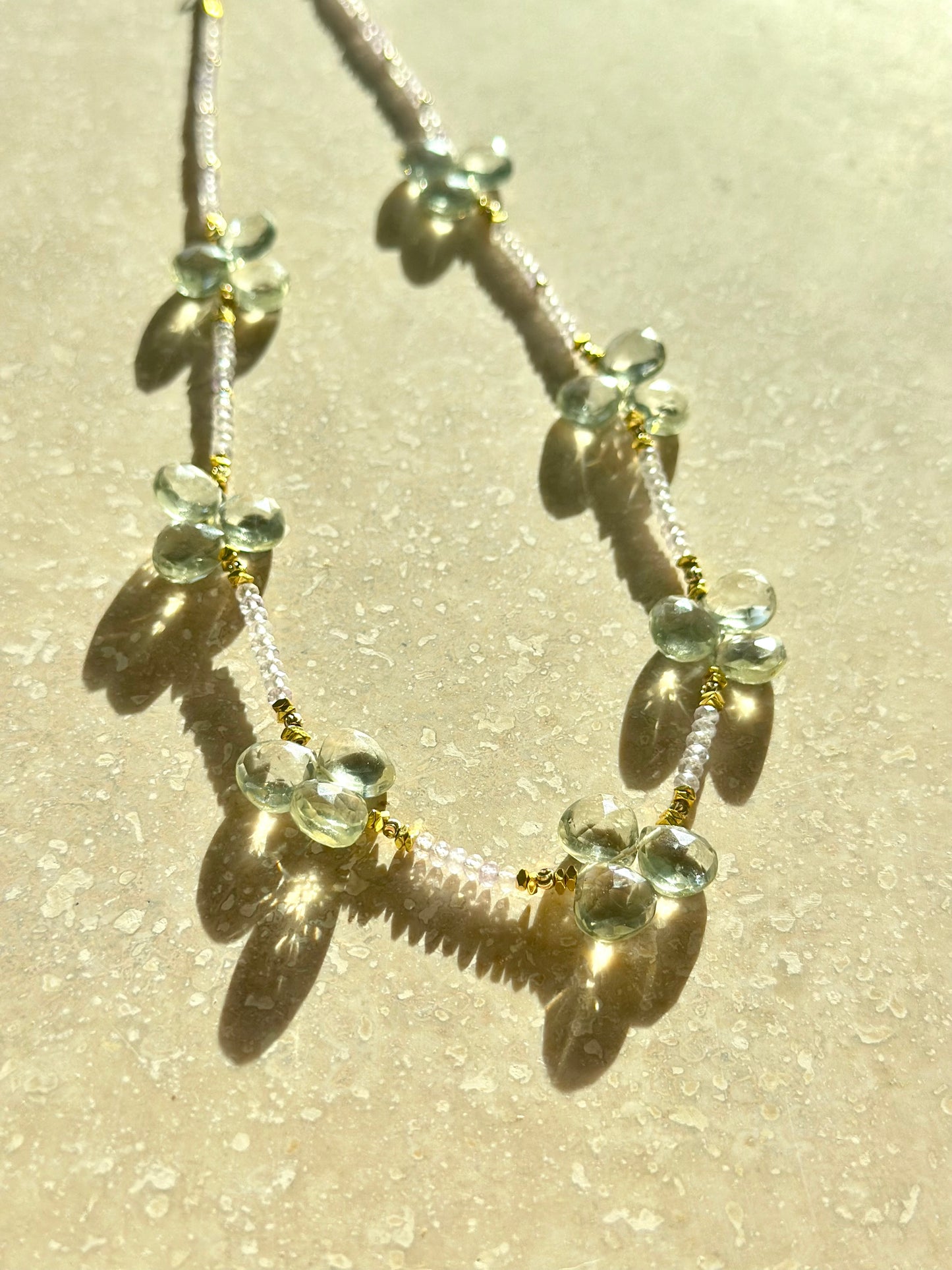 Collier Améthyste rose et verte —Trèfles