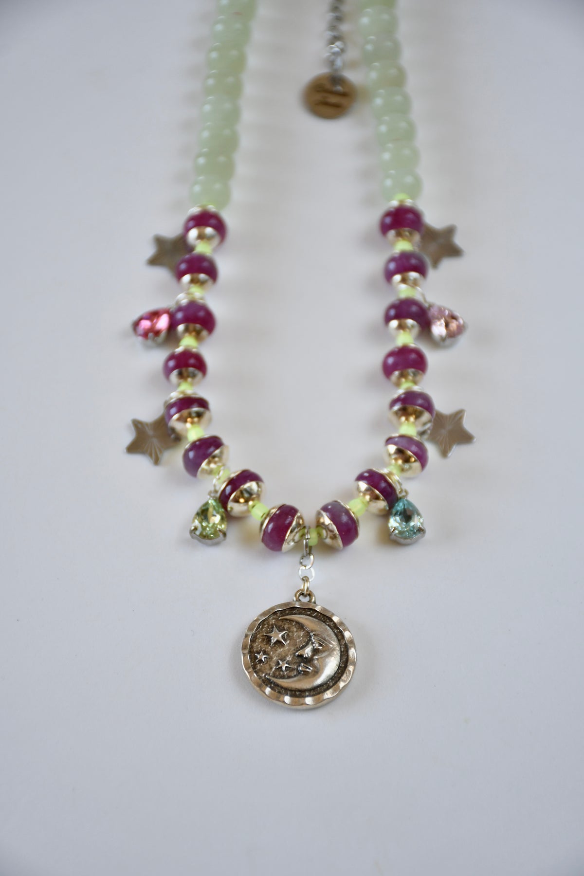 Collier Charms Jade — L’harmonie qui traverse les âges