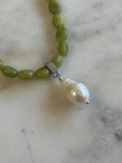 Collier Jade & Perle d’eau douce — Le cœur apaisé