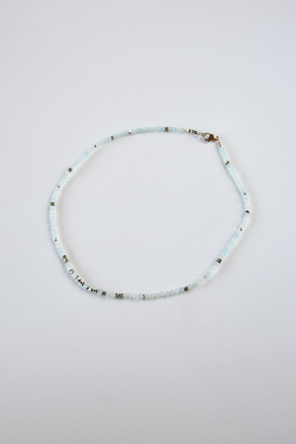 Colliers fins de pierres naturelles, Turquoise, Obsidienne, Aigue-Marine, Howlite, Goldstone