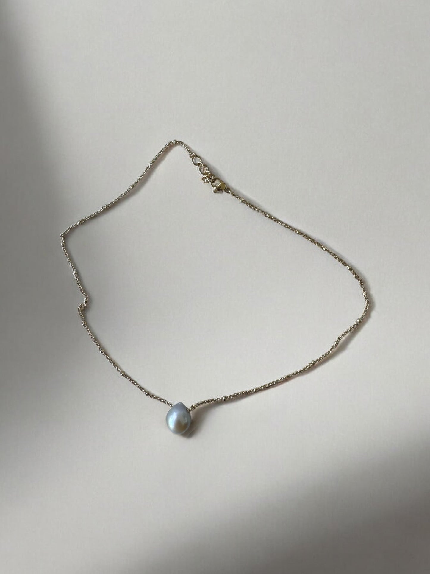 Collier perle de Tahiti sur acier doré