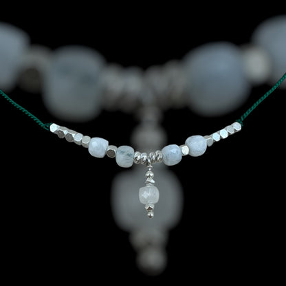 Collier de soie et Pierre de Lune