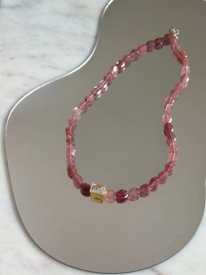 Collier Quartz fraise & Zirconium — La joie à l’état pur