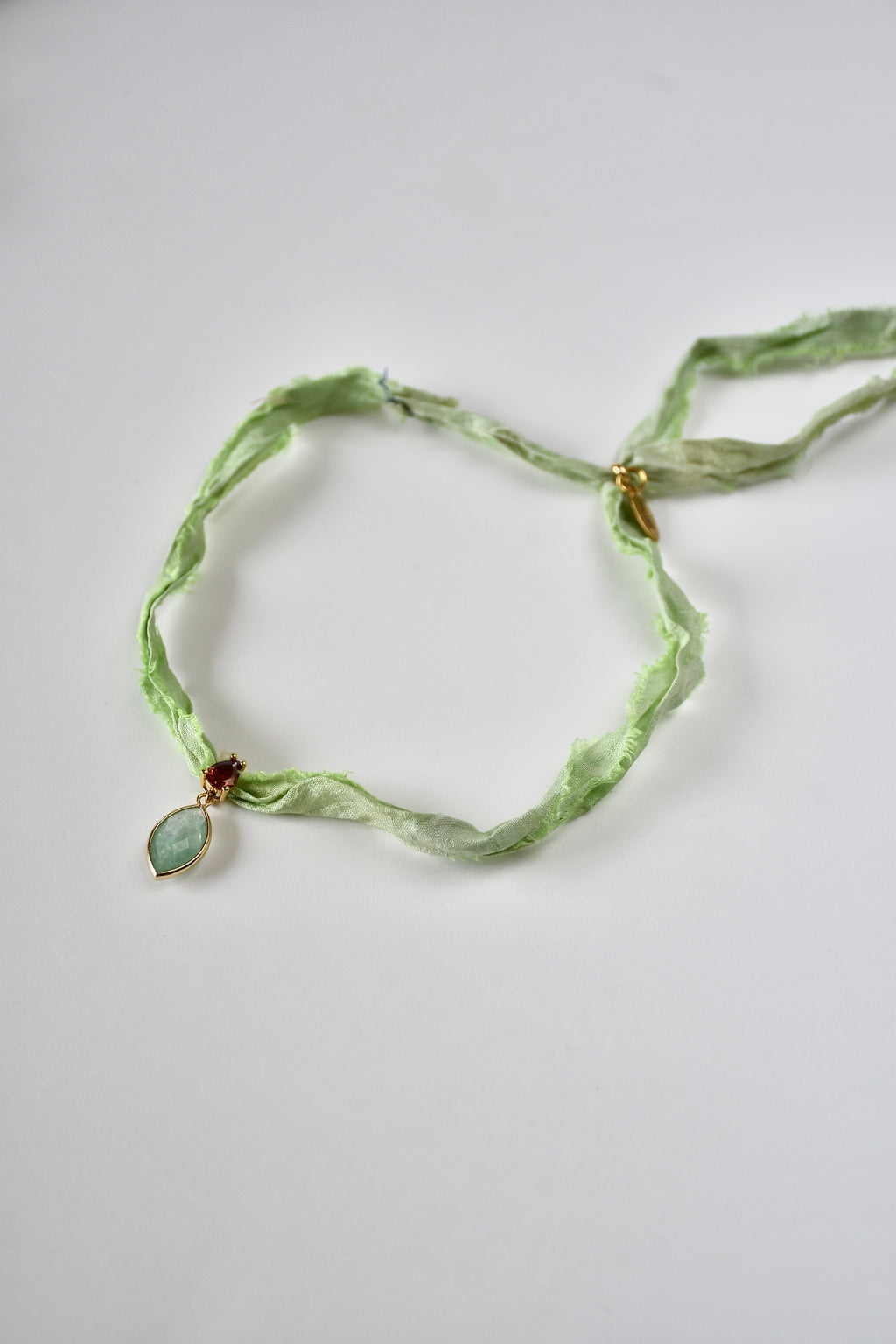 Collier Amazonite sur ruban de soie — L’esprit clarifié