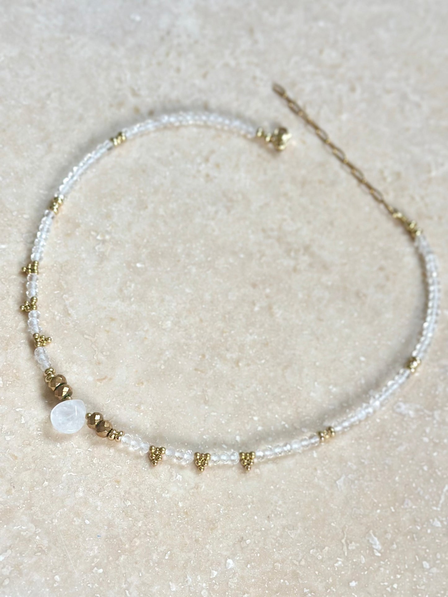 Collier Cristal de Roche – Clarté et vibration