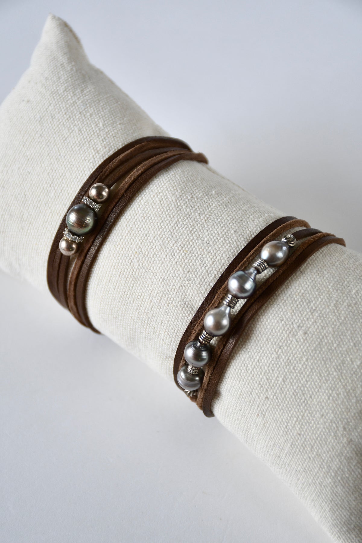 Collier Perles de Tahiti sur cordon de cuir
