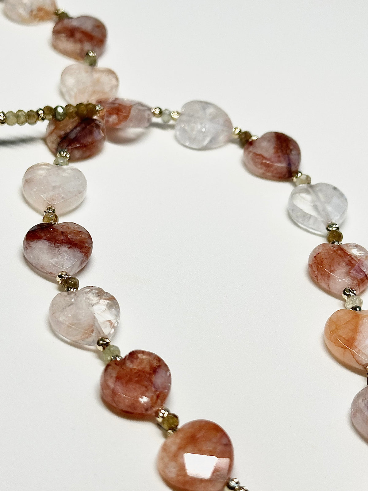 Collier Quartz Ferrugineux & Grenat vert