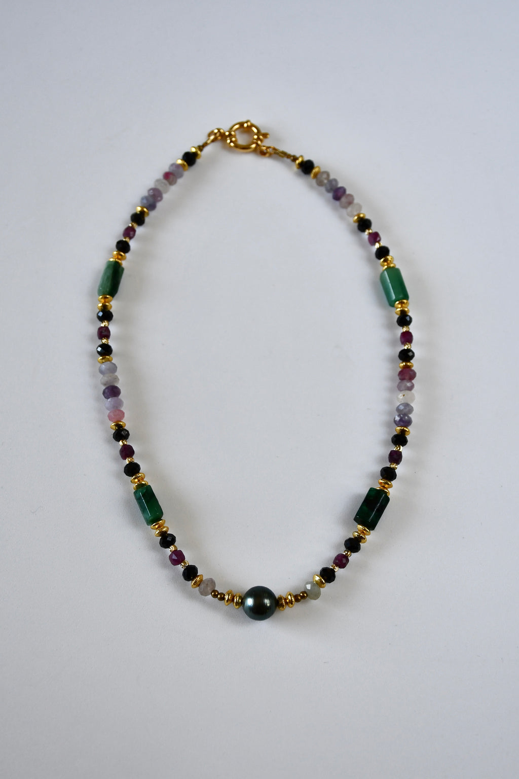 Collier perle de Tahiti, tourmaline & émeraude - Ancrage du cœur