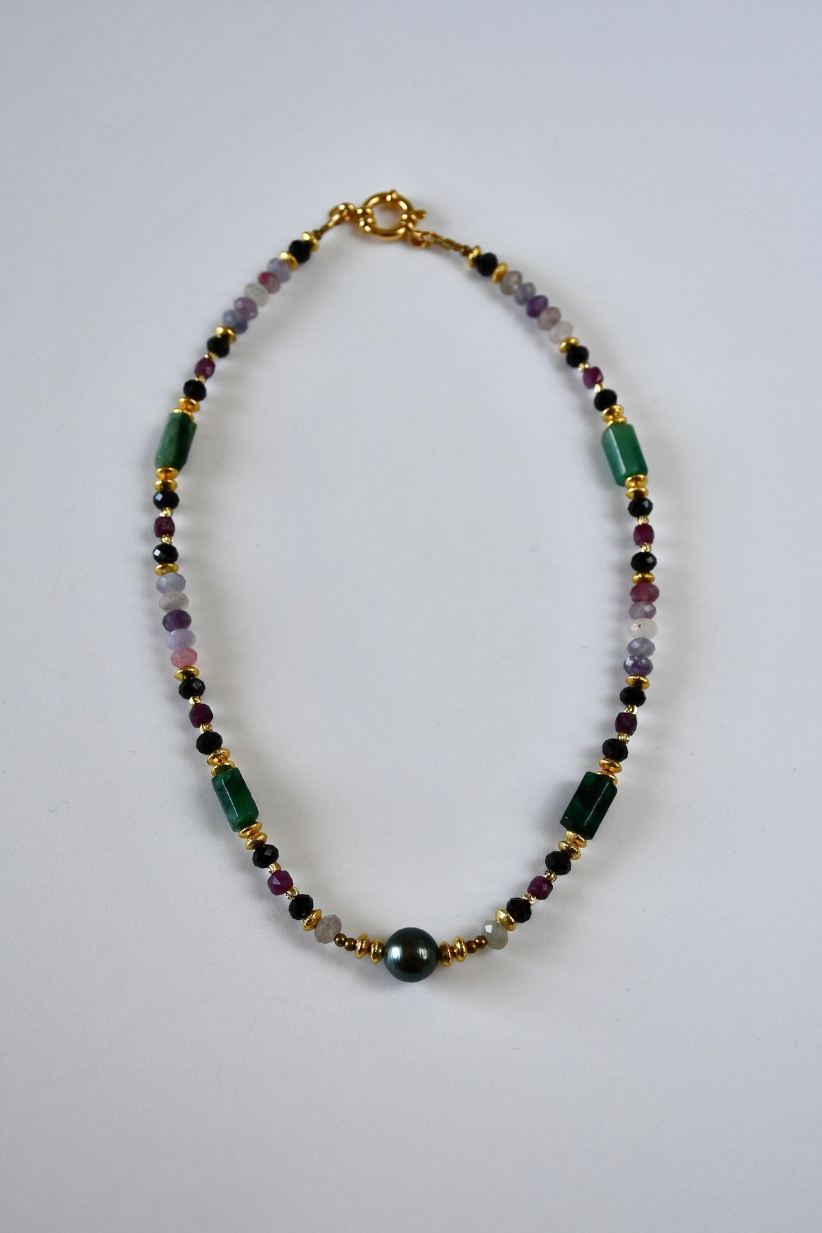 Collier perle de Tahiti, tourmaline & émeraude - Ancrage du cœur