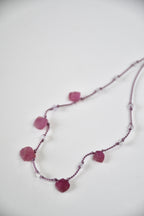 Collier Rubis brut & Améthyste lavande  sur soie