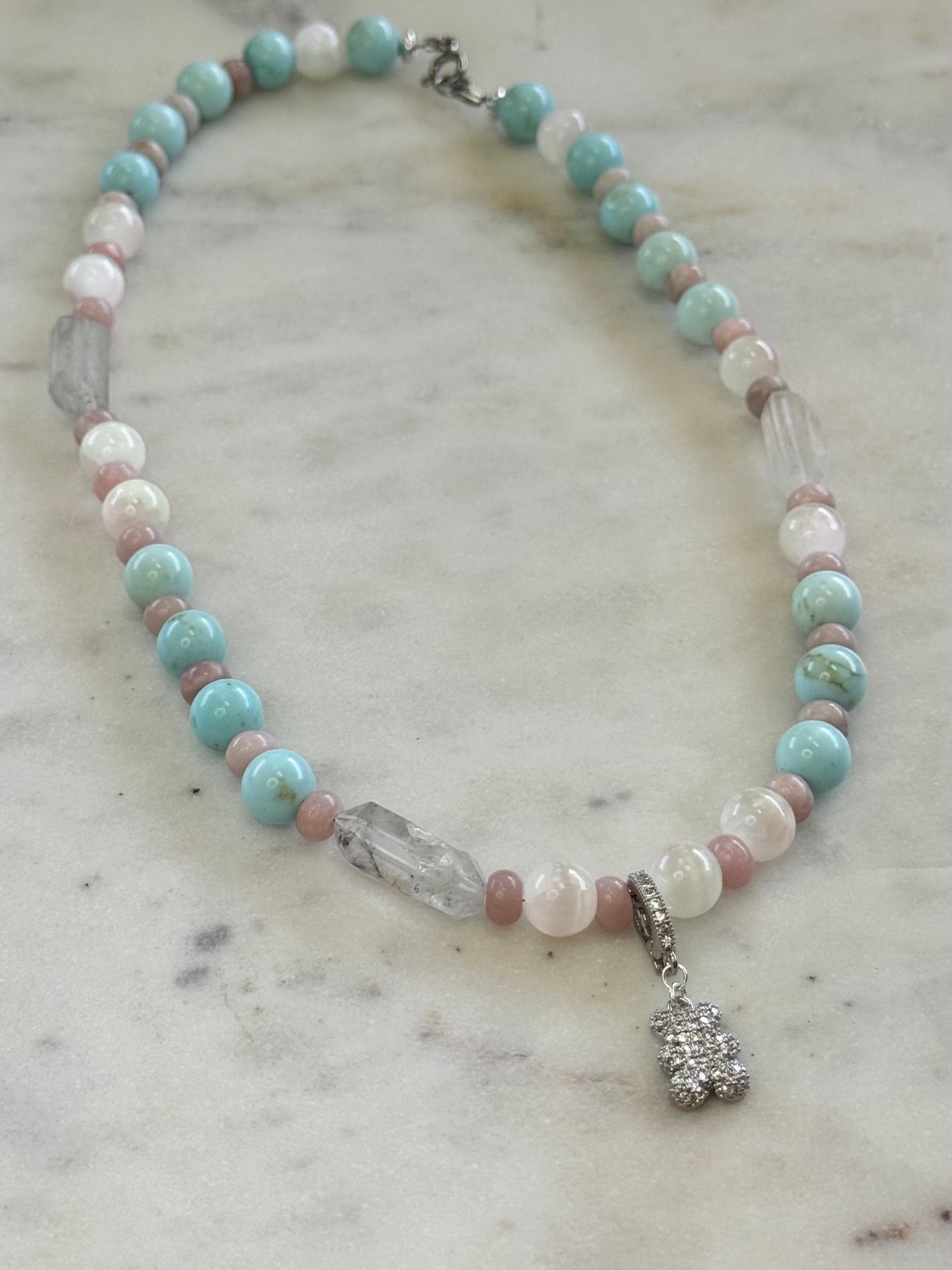 Collier Sélénite, Cristal de Roche &  Howlite — La clarté du silence