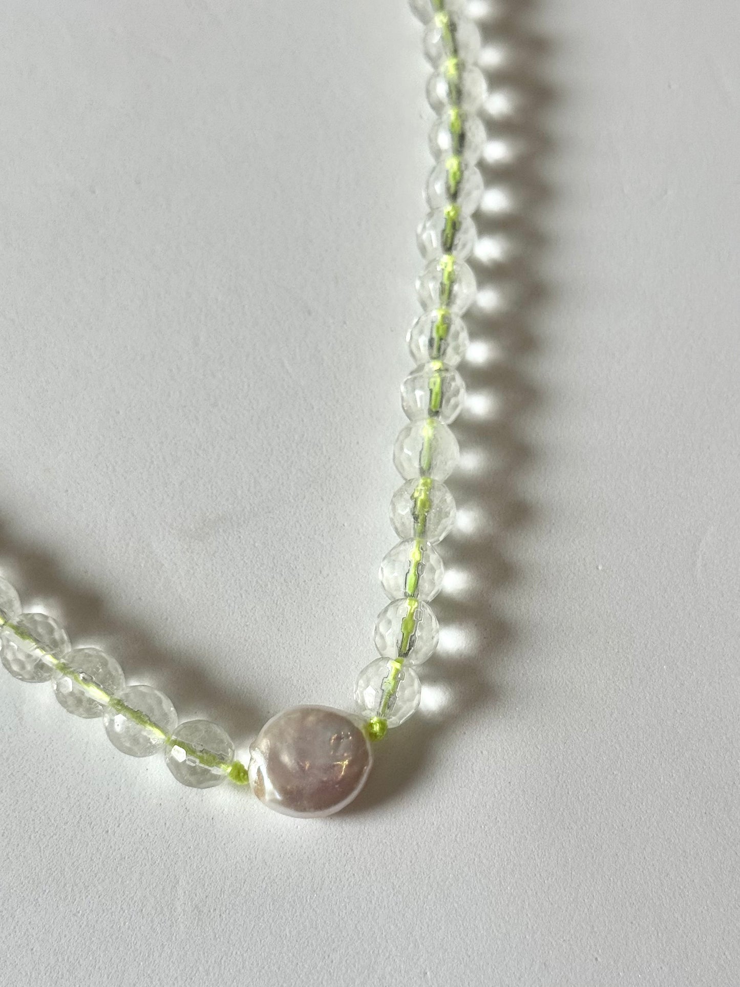 Collier Cristal de roche & Perle sur nylon jaune