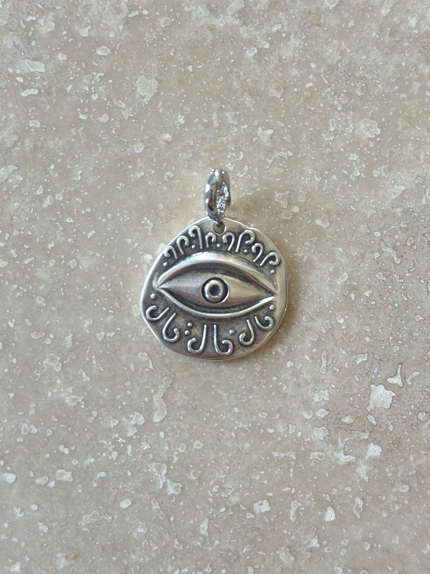 Pendentifs argenté œil, cœurs, coquillages