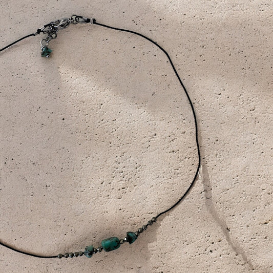 Collier de soie Turquoise Africaine et Pyrite