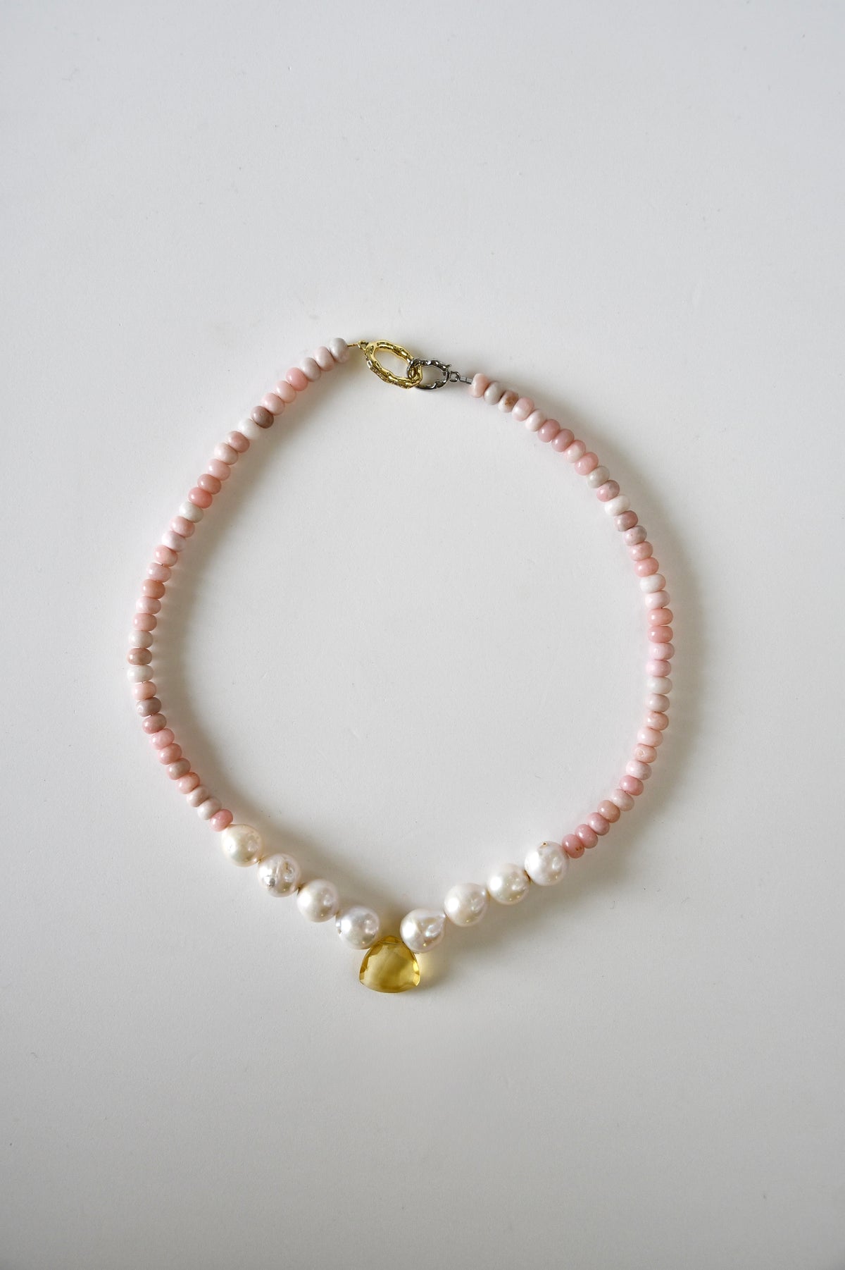 Collier Perles d’eau douce & Opale rose