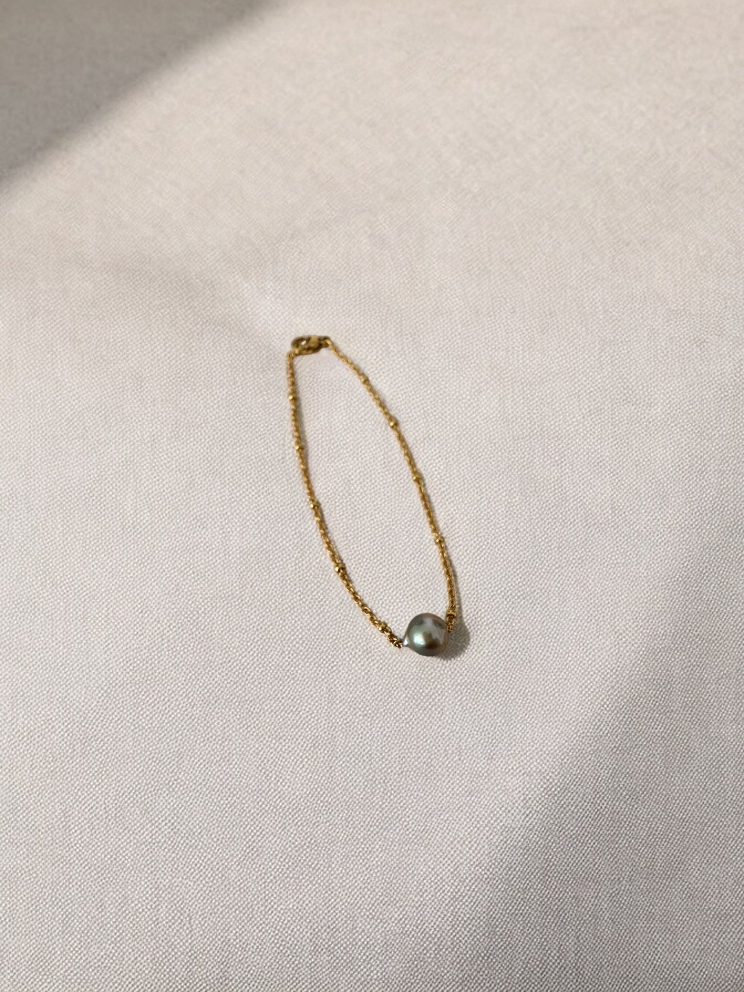 Bracelet perle de Tahiti sur Acier doré