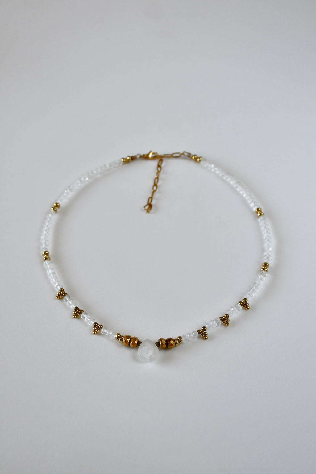 Collier Cristal de Roche – Clarté et vibration
