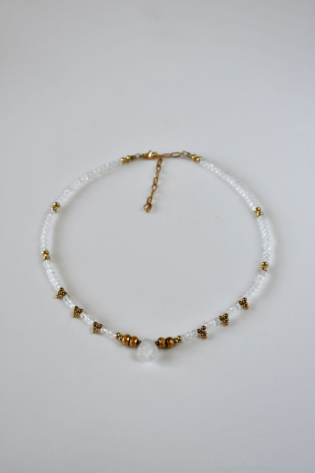 Collier Cristal de Roche – Clarté et vibration