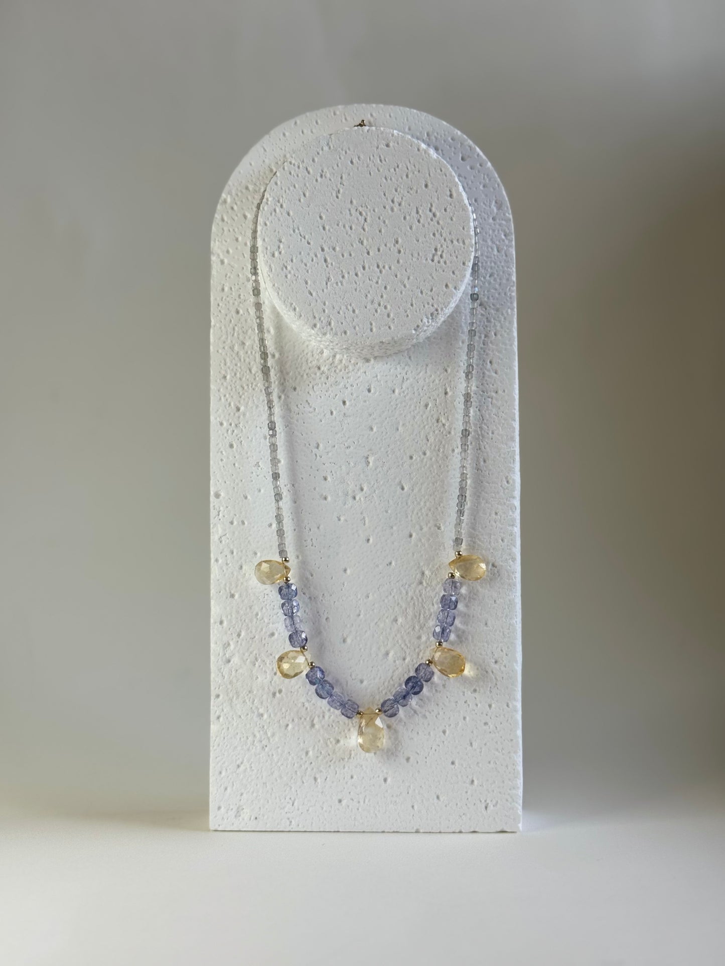 Collier Topaze, Citrine & Labradorite — La lumière qui protège