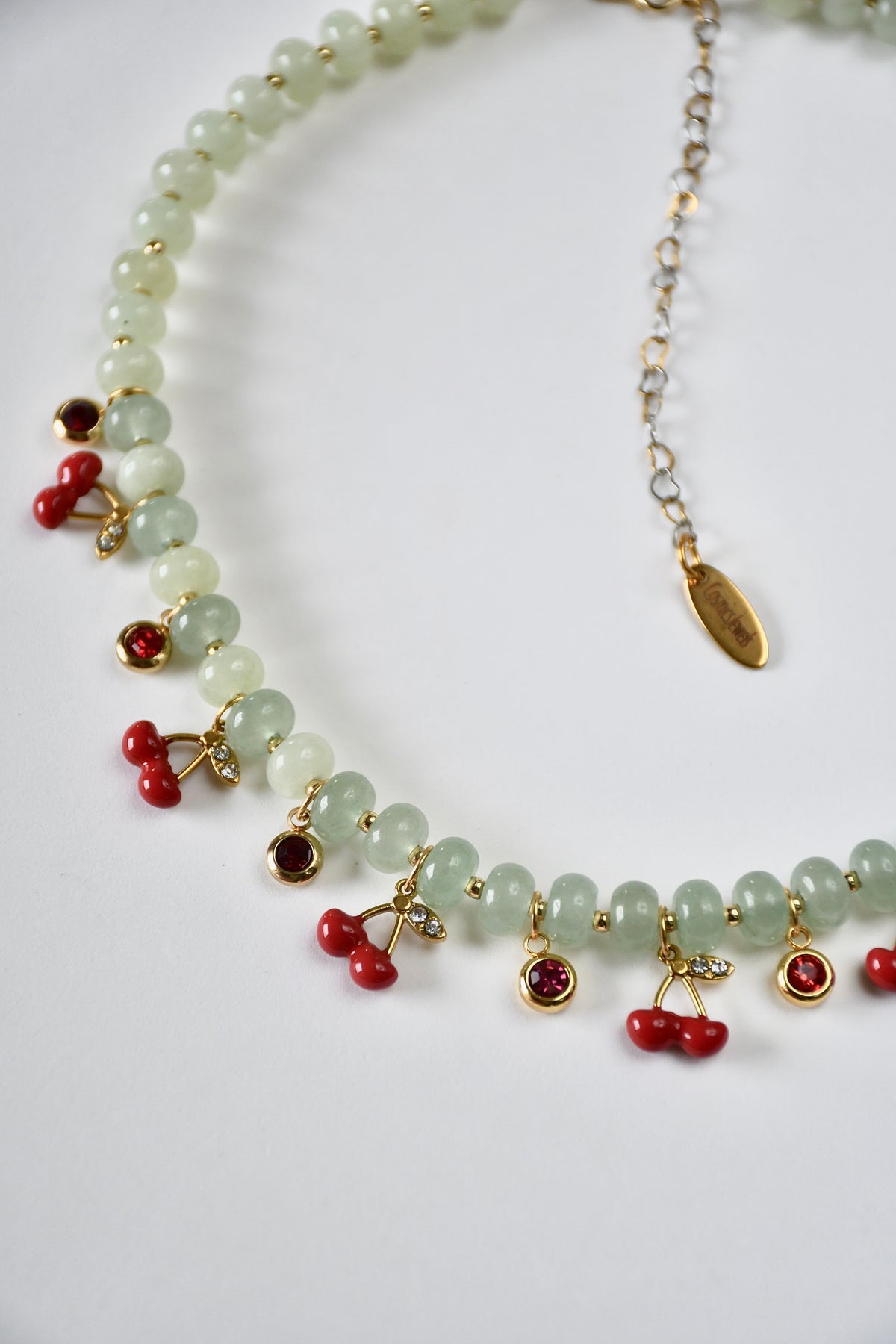 Collier Charms Jade & breloques cerises